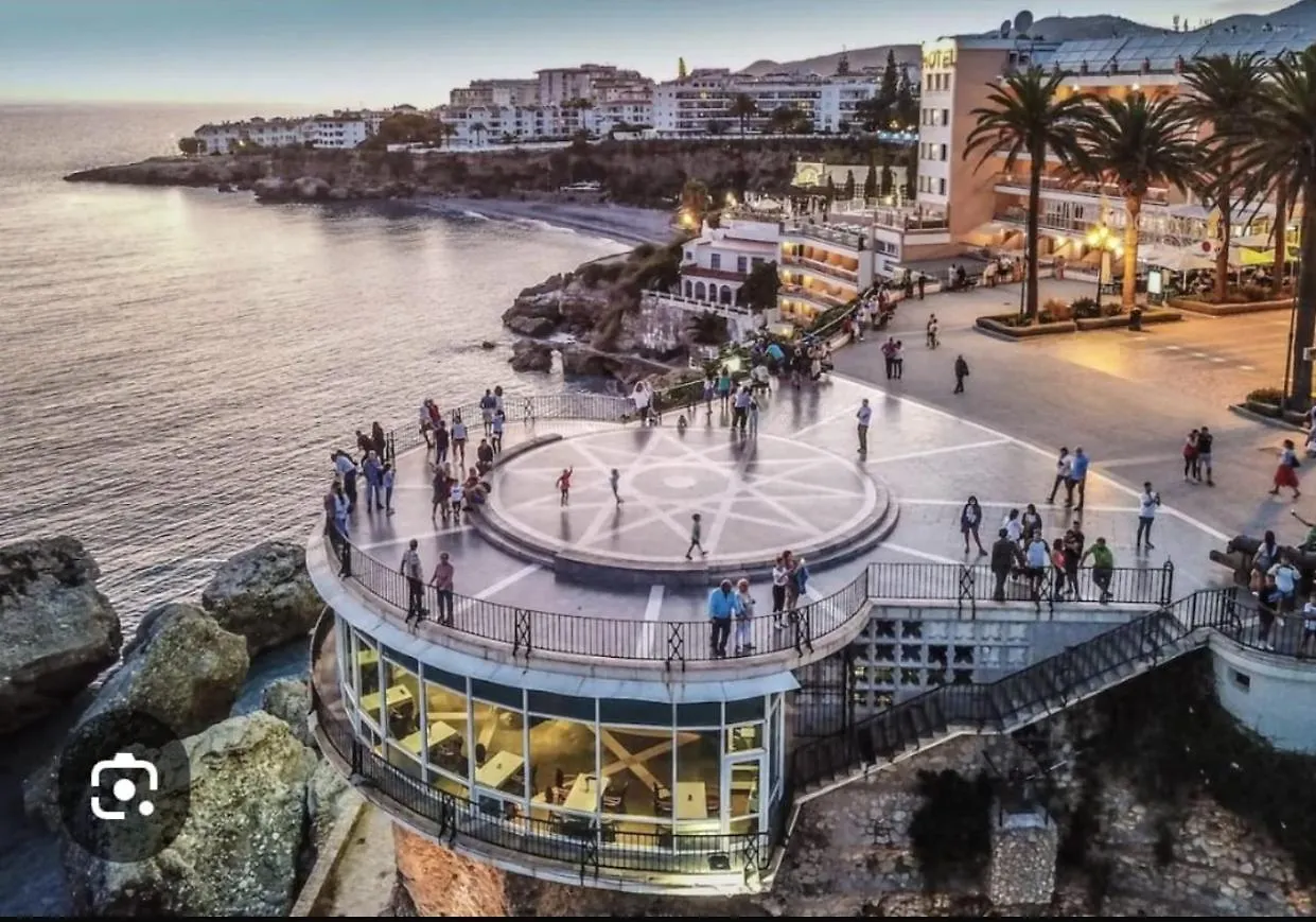 El Balcon De Nerja contacts